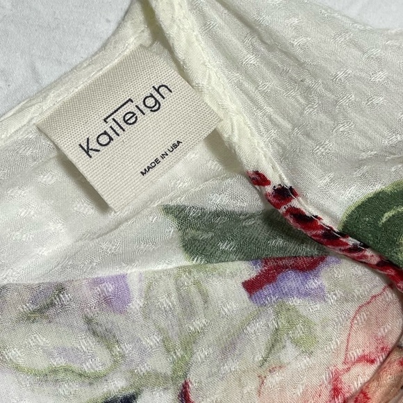 Kaileigh white and floral rossano knot detail blouse women’s size M - Picture 11 of 11